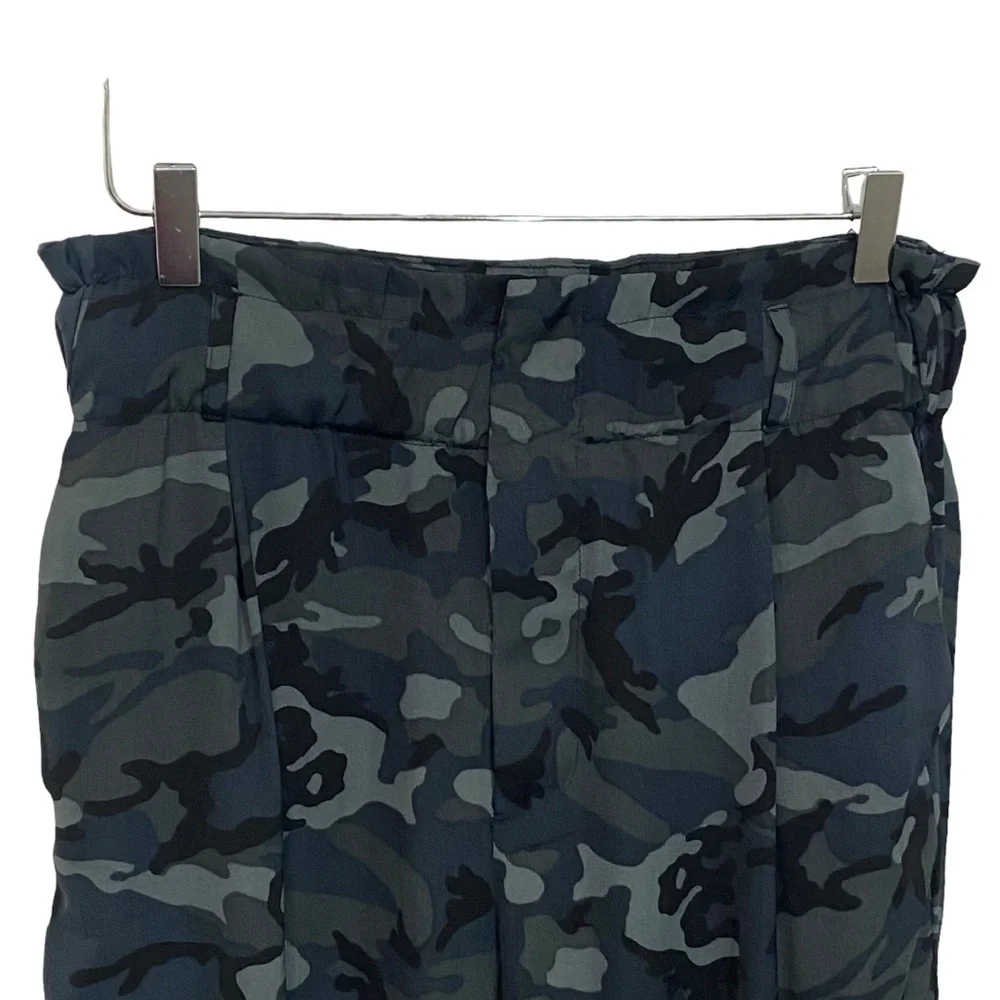 ELAN INTERNATIONAL - SIZE MEDIUM - CAMO CARGO JOGGERS - GOOD‎ CONDITION B6